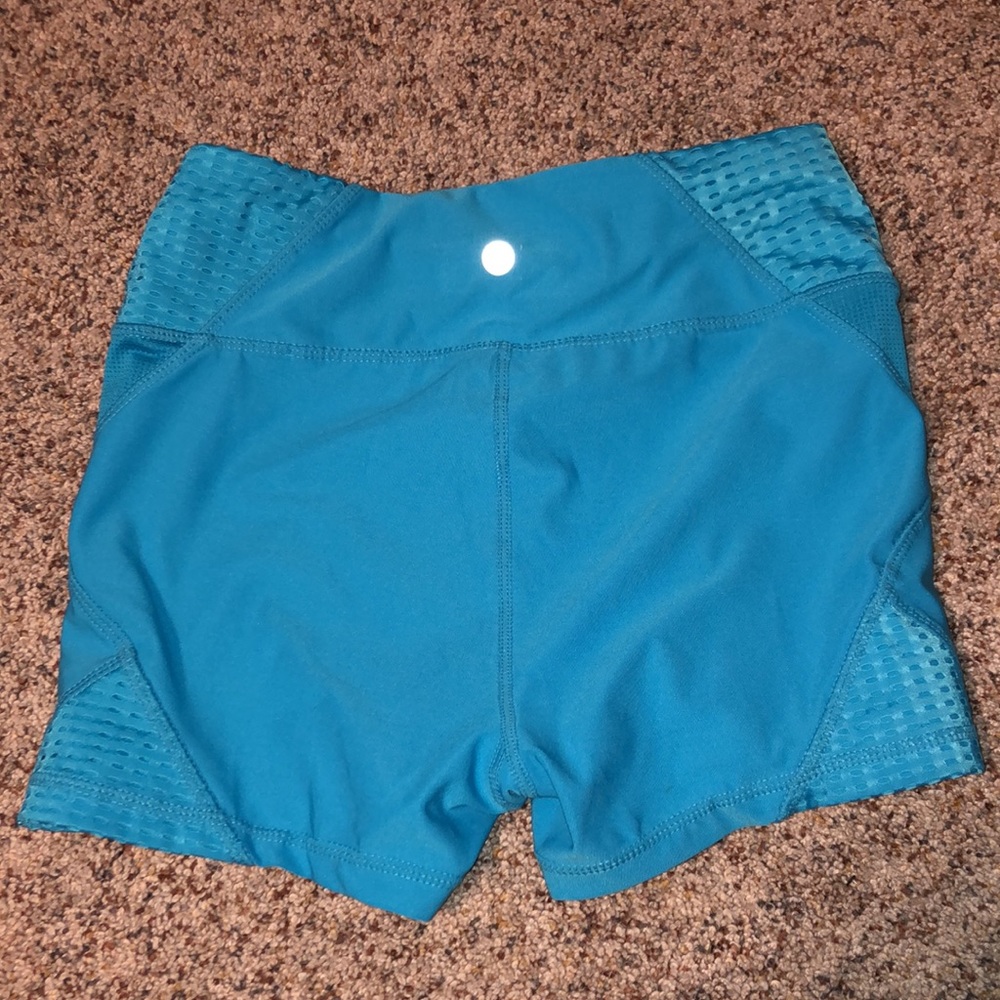 Shorts - Picture 2 of 4